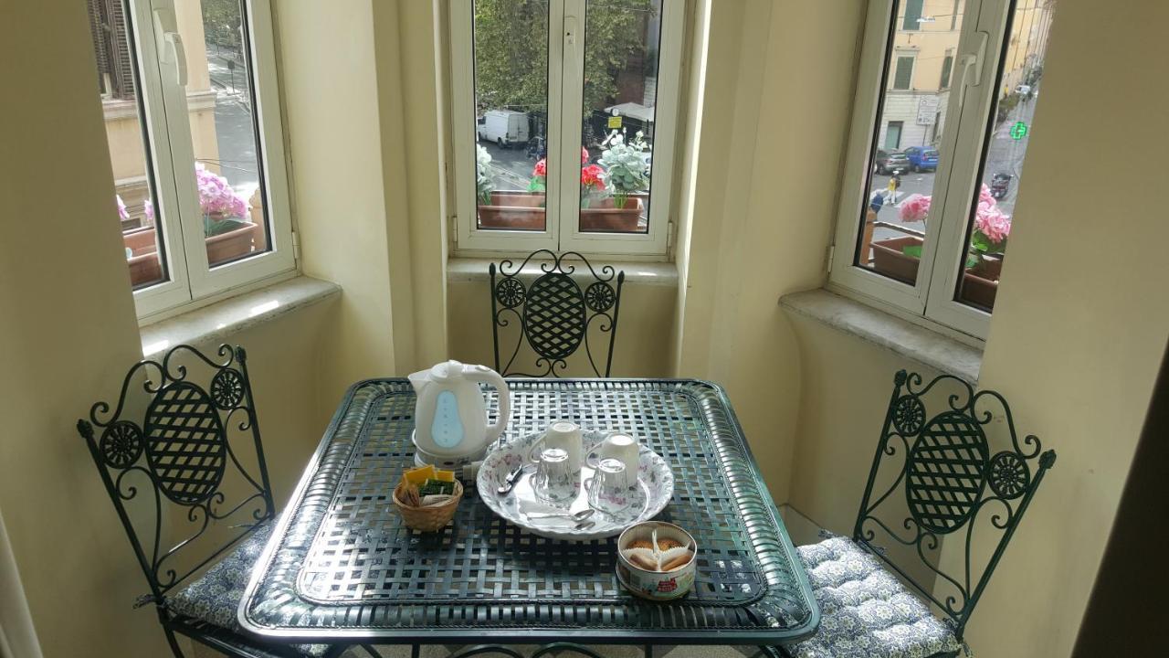 ローマ パオラ ア トラステヴェレ Bed & Breakfast エクステリア 写真